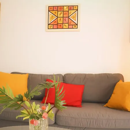 Apartamento Aida 111 - Con Vistas Al Jardin Y Cerca Del Mar